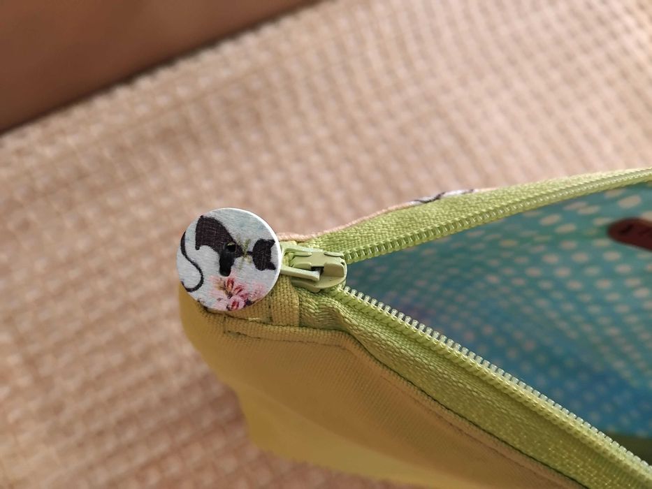 Цветни, текстилни несесери с котета