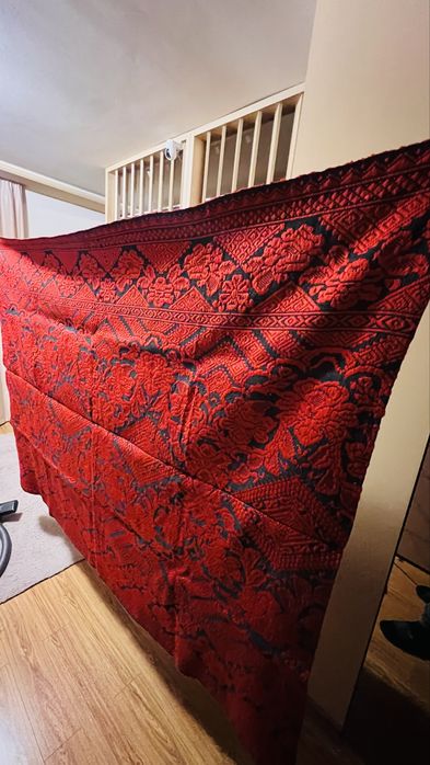 Vand cuverturi / fete de masa / tindee