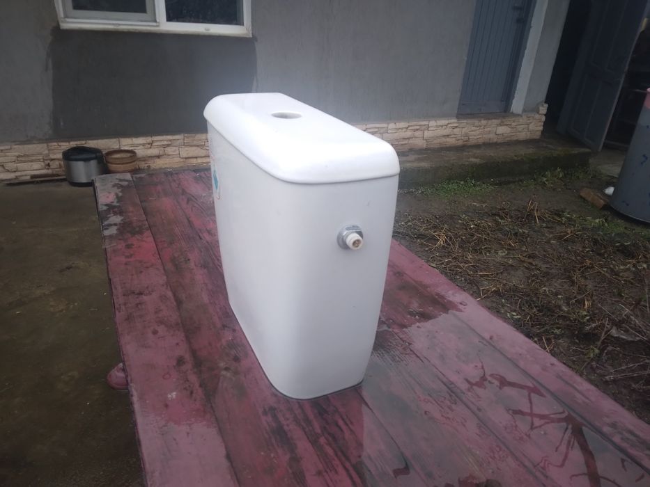 Керамично тоалетно казанче