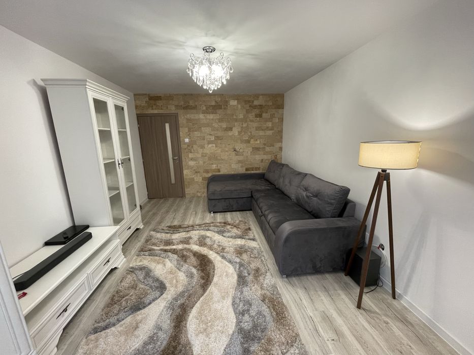 PF închiriez ap cu 2 camere, zona Big