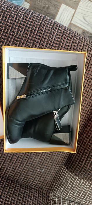 Продам весенние полусапожки