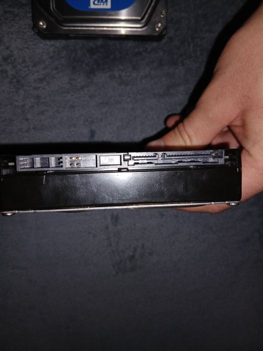 4 Hard disk-uri stare bună