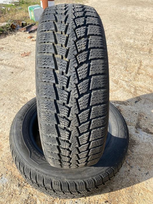 Kumho 215/60/17С - 2 бр.