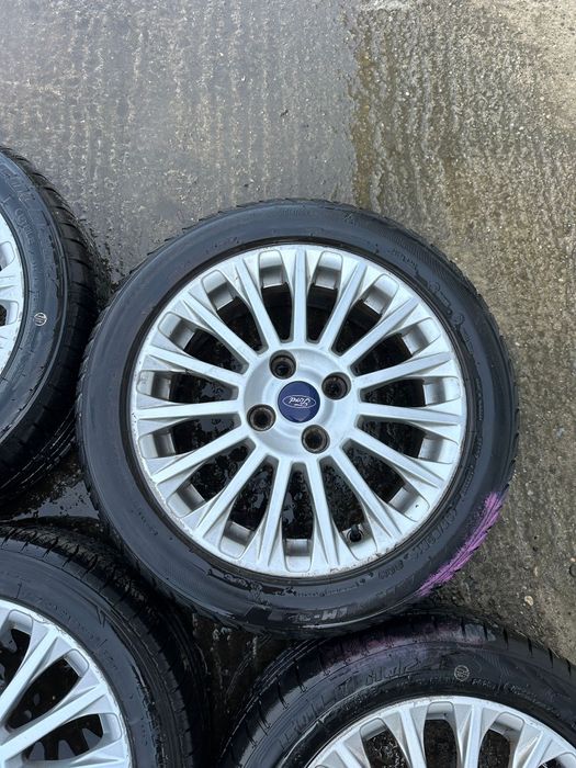 Jante Ford Fiesta VII R16