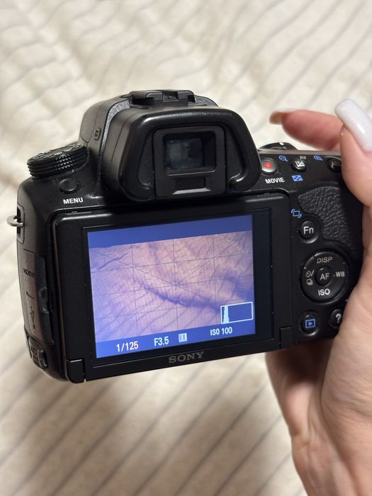 Продам Sony A37 (kit)