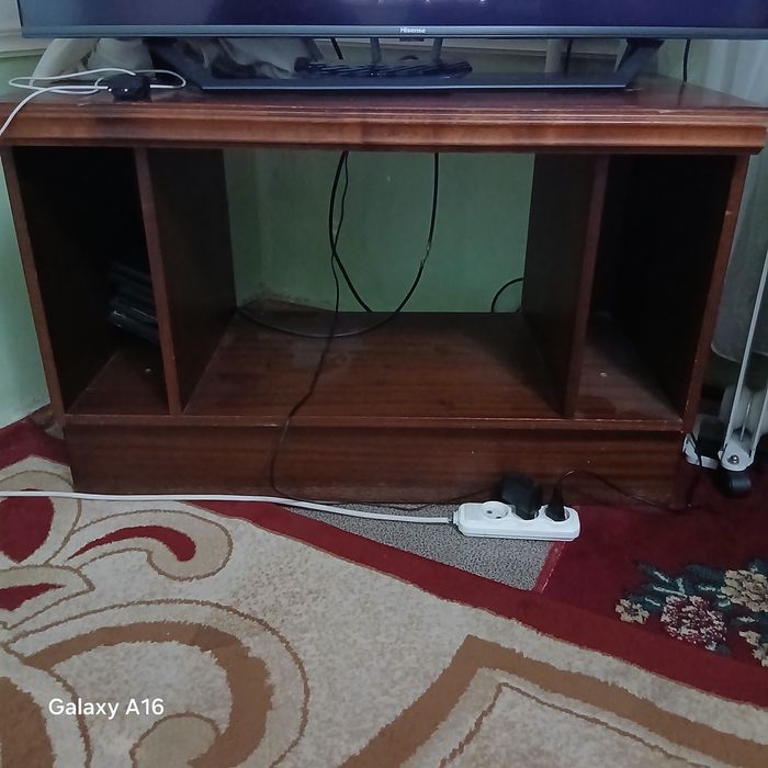 Patstavka sotiladi. Tv tagiga qoyshga