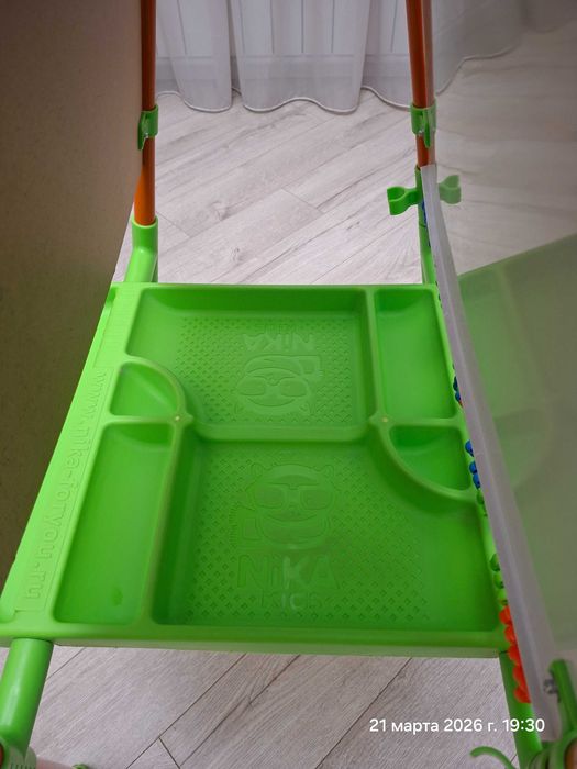 Мольберт Nika Растущий б/у