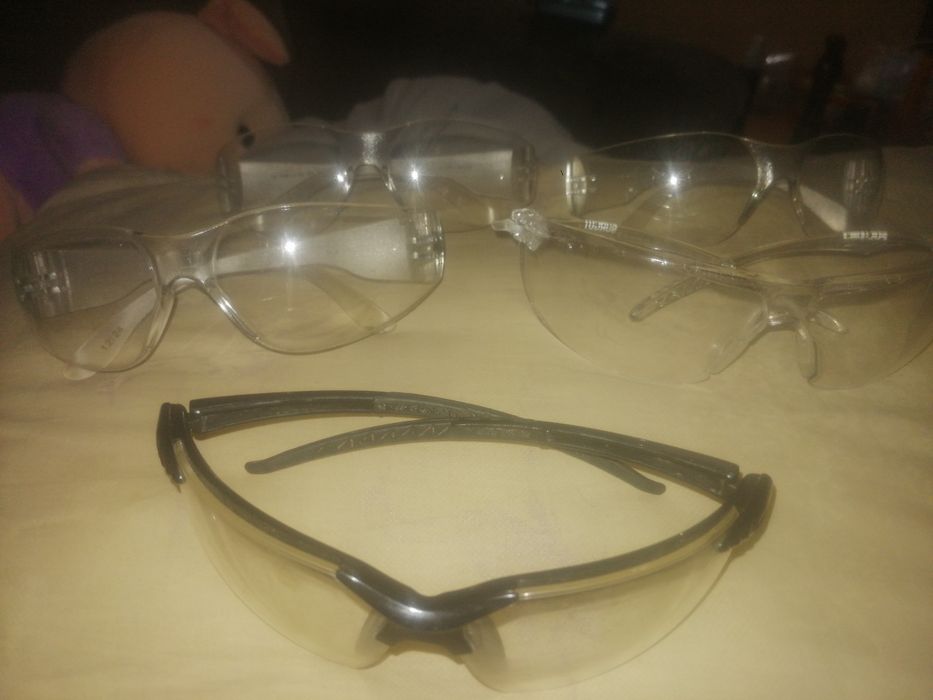 Продам очки защитные