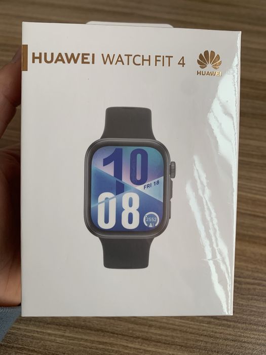 Смарт часовник HUAWEI WATCH FIT 4