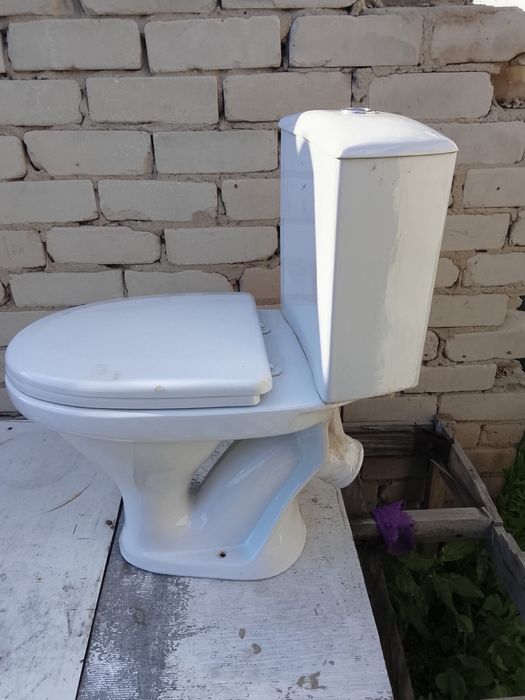 Продам унитаз б/у