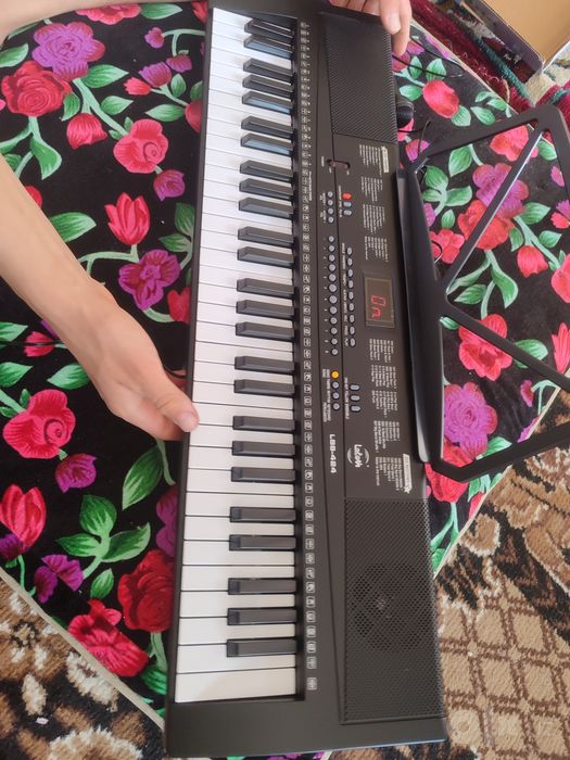 Elektron piano kattasi