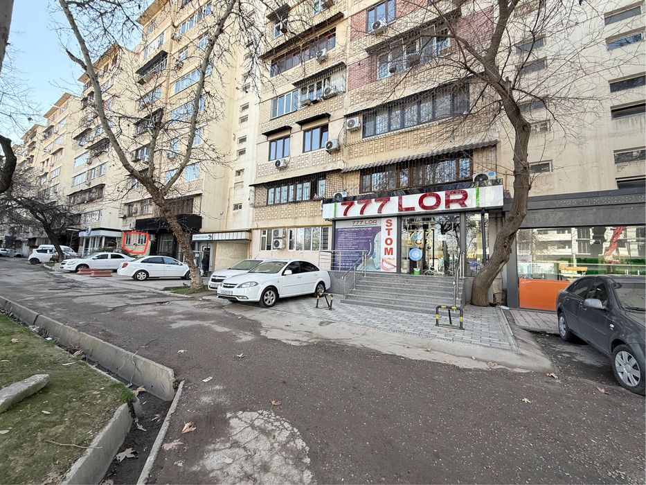 Сотилади! Юнусобод Мирза Юсуф (Бодомзор)масжид ёнида. 1 - линия 1 этаж