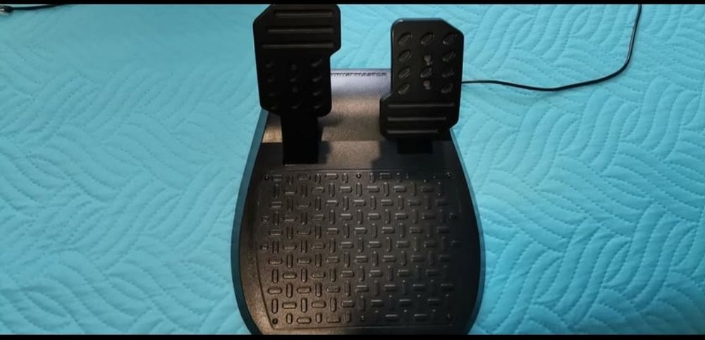 Trusmaster T80 Гейминг волан с педали