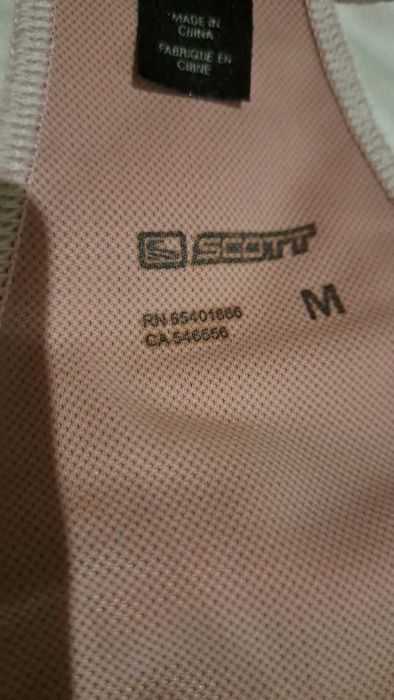 Продавам спортен екип за колоездене Scott