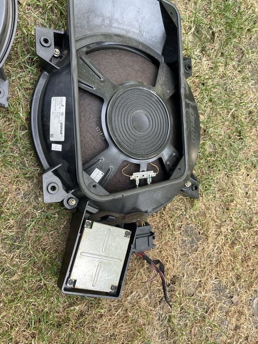 Subwoofer boxa Bose Audi A8