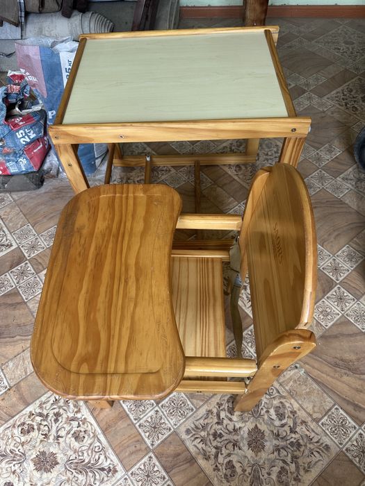 Продам детский стол