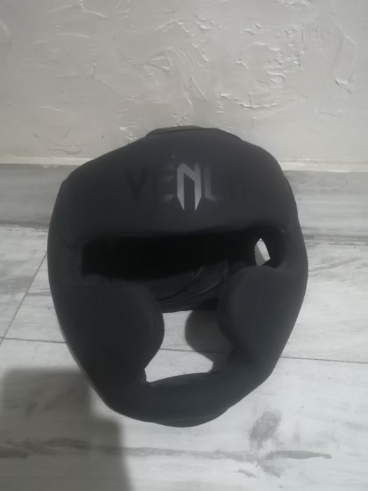 Продам шлем venum