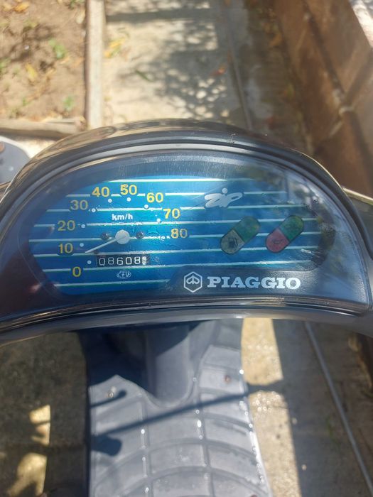 Скутер Piaggio zip 50cc