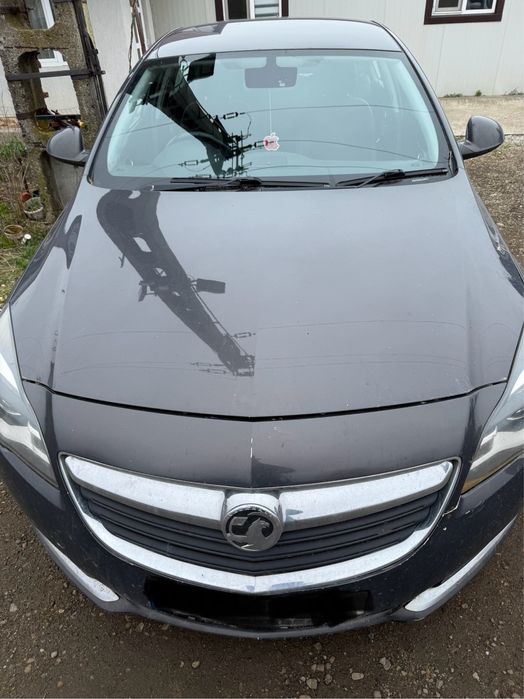 Dezmembrez opel insignia 2014