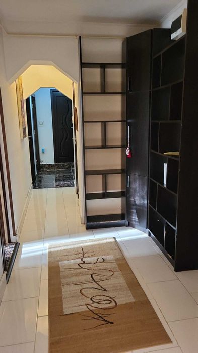 De vânzare apartament 3 camere situat în Huși, zona A