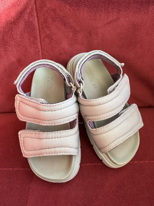 Sandale Zara marimea 22
