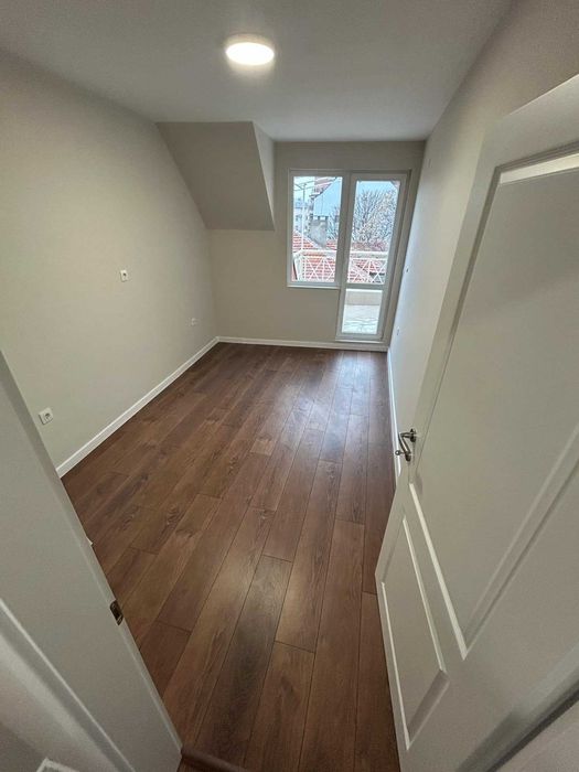 Продава се Двустаен апартамент в Пловдив, Остромила - 83 кв.м за 2091 €/кв.м - Снимка #1