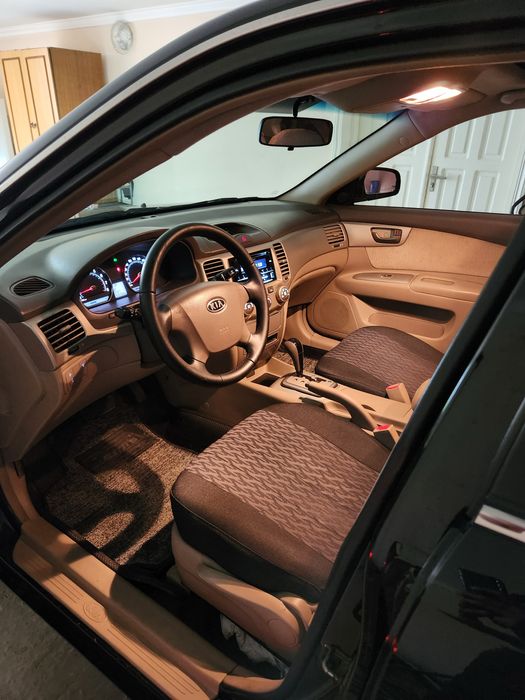 Kia Optima sotiladi