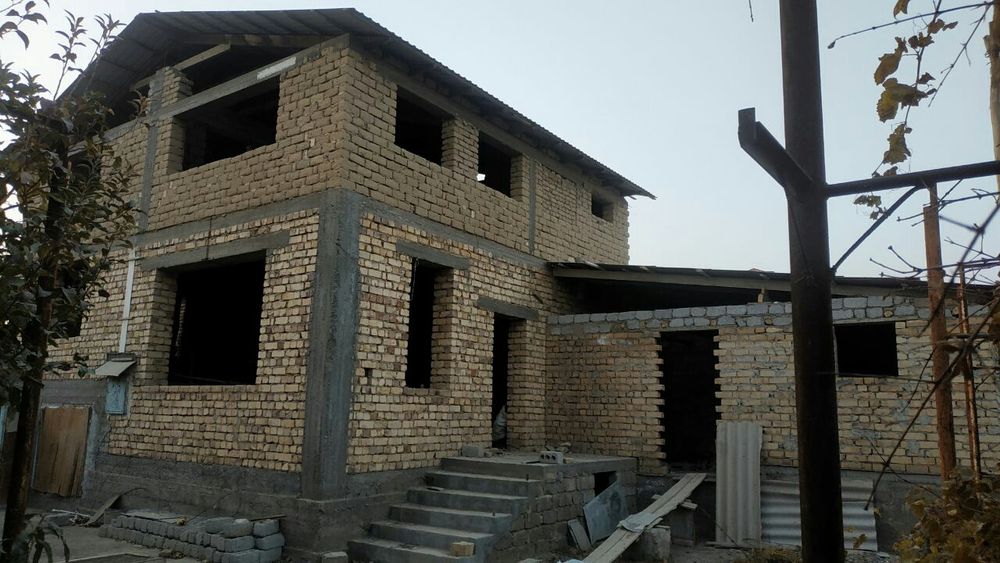 Уй сотилади! Продаётся дом (недостроенный)