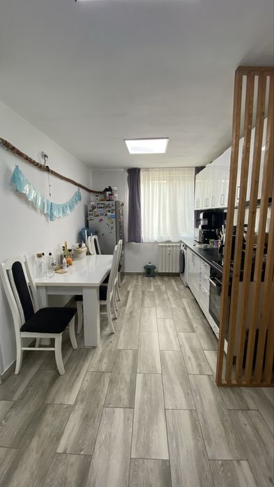 Vând apartament 2 camere decomandat, Calea București, zona Institut