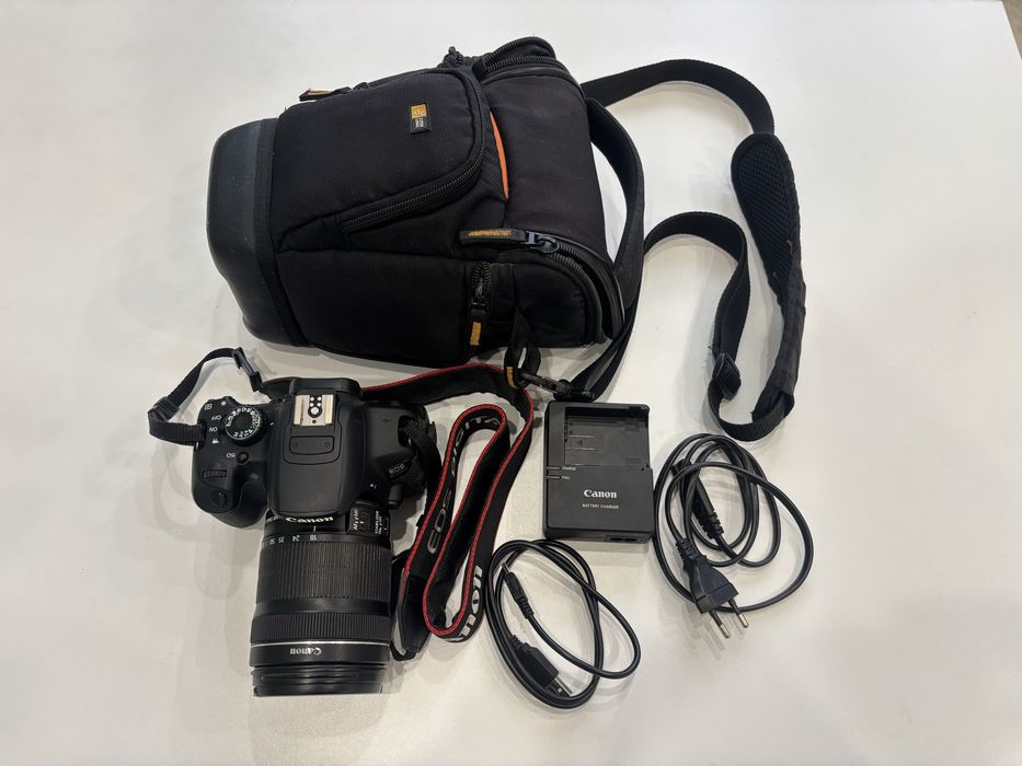 Продам камеру Canon 650D