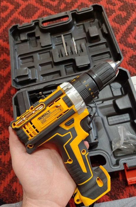 Аккумуляторная дрель-шуруповерт DEWALT (бесщеточная/XRP) 18V, комплект