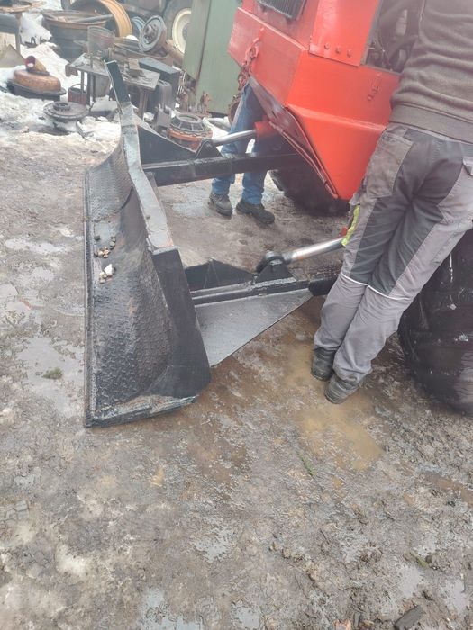 Lama spate si lama fata