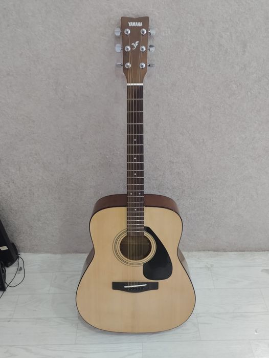 Продам гитару, Yamaha F310
