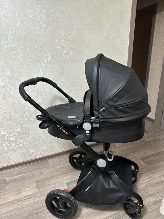 Продам коляску Hot mom