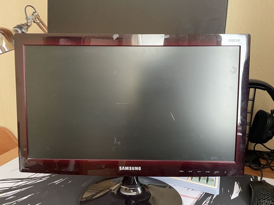 Монитор Samsung S20D300NH 1366x768 60гц