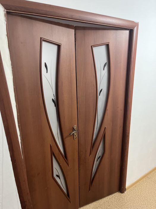Двери продается срочно