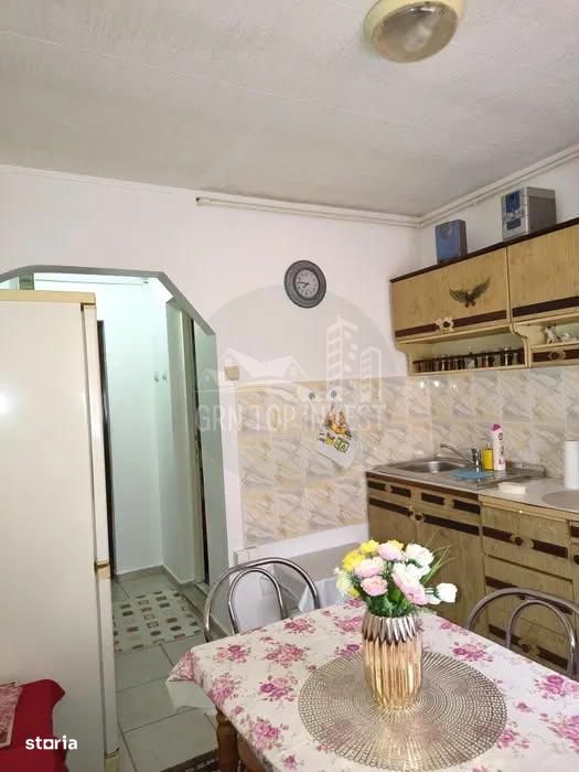 Garsoniera zona Vasile Aaron