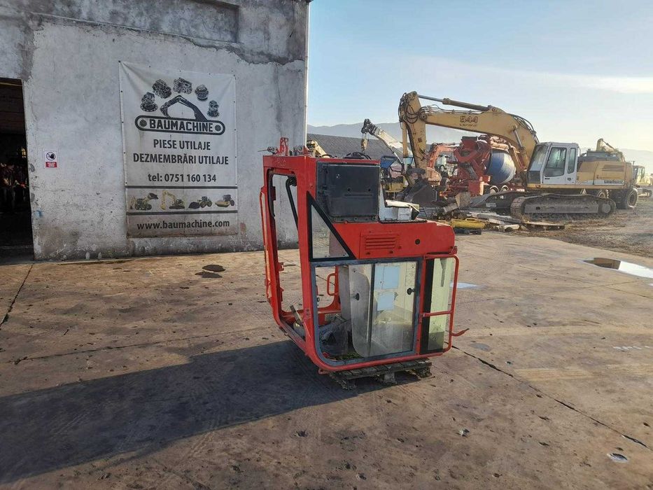 Cabina miniexcavator Komatsu PC20 , PC25 , PC30 MR