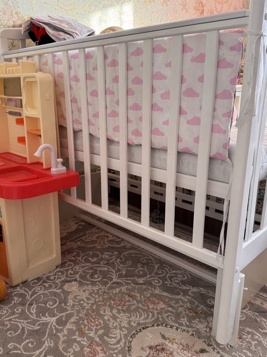 Детская кровать/манеж