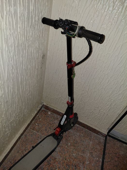 Продам электросамокат