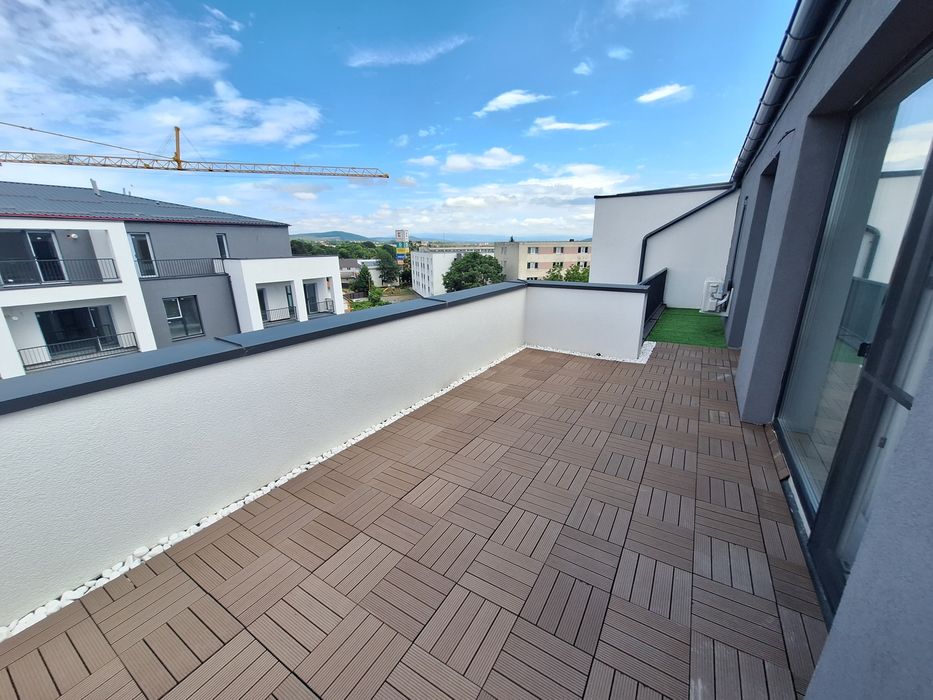 Inchiriez apartament River  Park