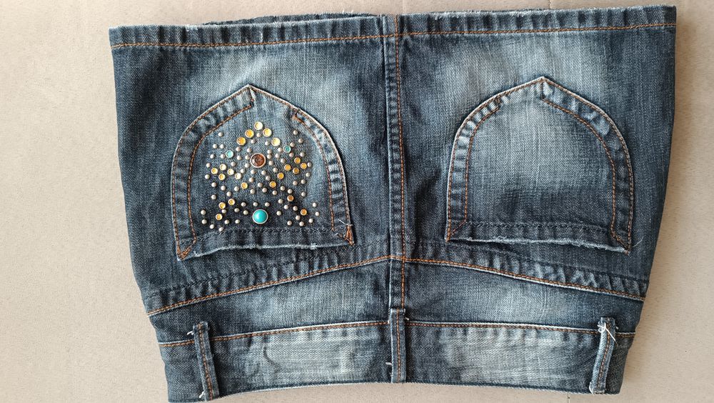 Продавам къса дънкова пола Bloom