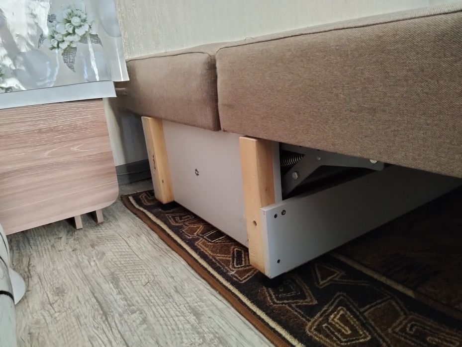 Продам  диван в хорошем состоянии