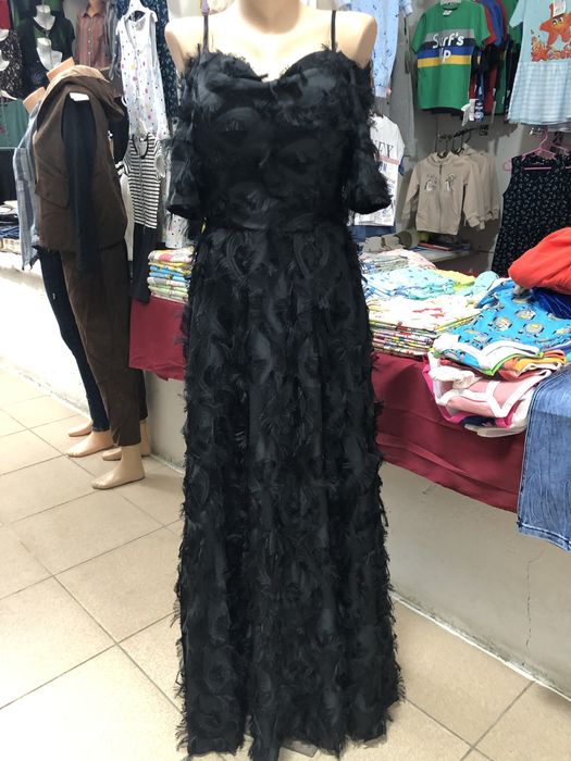 Продам вечерние платья