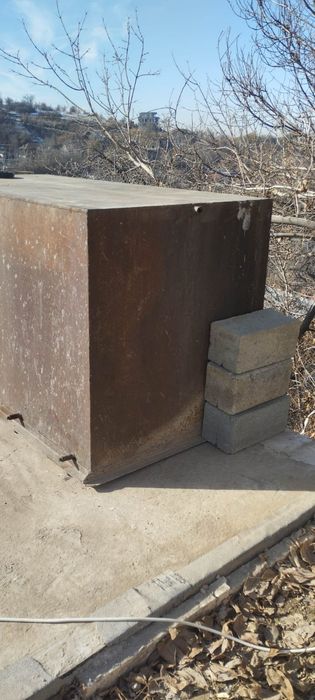 Металическии емкость