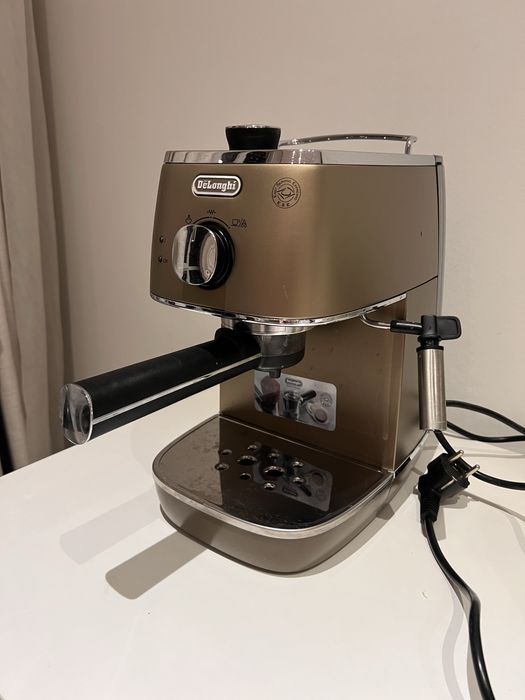 Кофемашина Delonghi