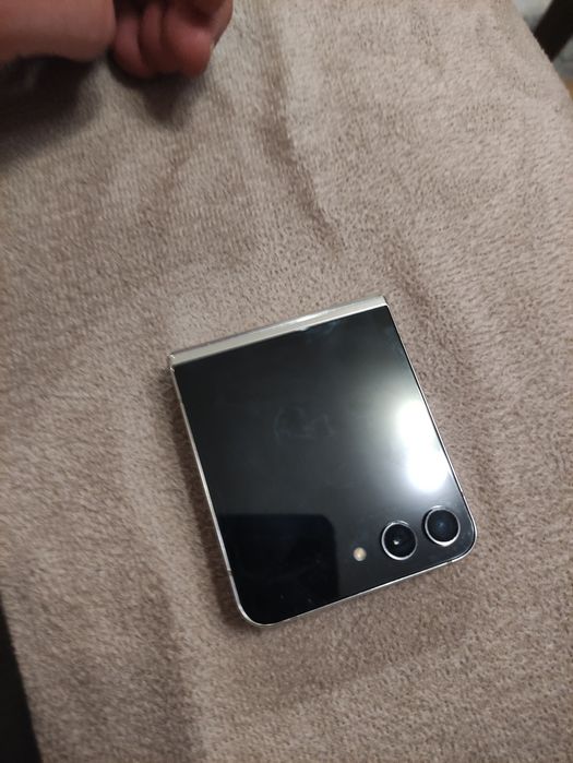 Samsung Galaxy Z Flip 5