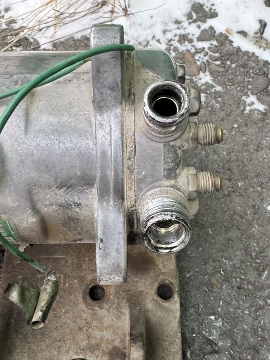 Продам компрессор и радиатор кондиционера Cummins