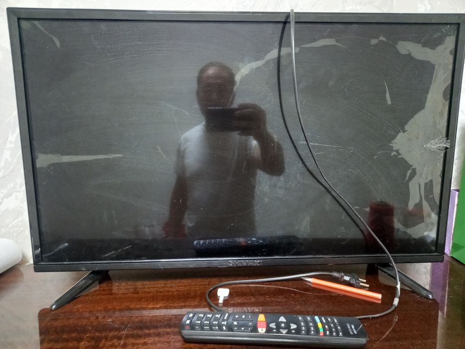 Tilvizor 2 ta LG, shvaki