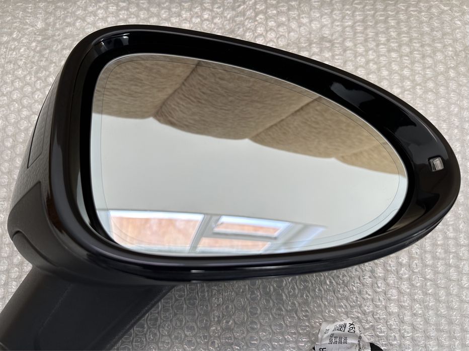 Oglinda dreapta Porsche Macan : Blind Assist, Rabatare, Electrocrom
